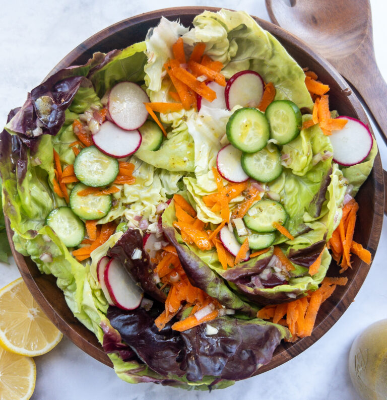 Salad with lemon vinaigrette